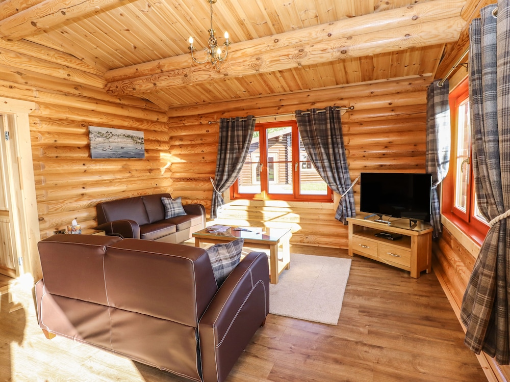 Holly Lodge