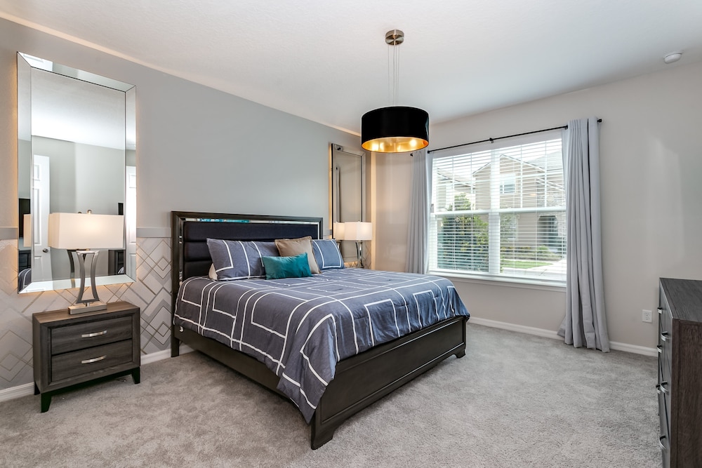 1834cvt New Solara 9 Bedroom 6 Bathroom Resort view 2