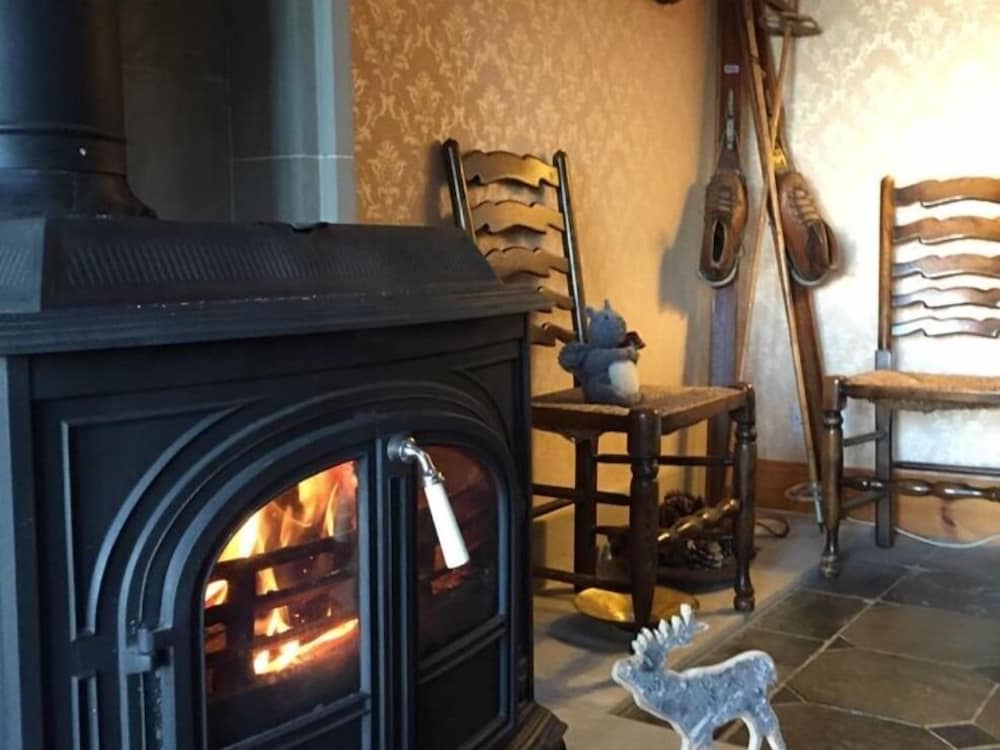 Highland Bear Lodge & Luxury Bear Huts