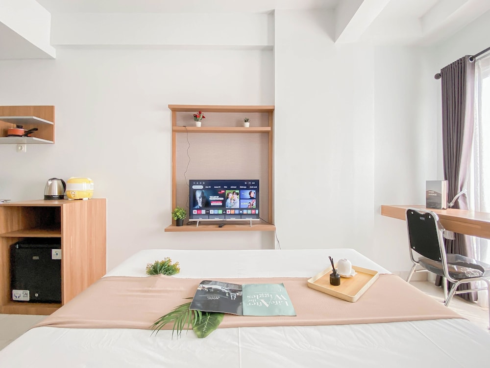 Basic Look Studio Near Bekasi Station At Patraland Urbano Apartment
