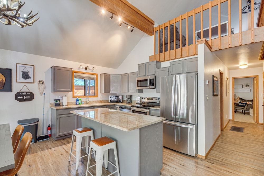 Angel Fire Retreat w/ Deck, Fire Pit: Ski & Hike! view 5