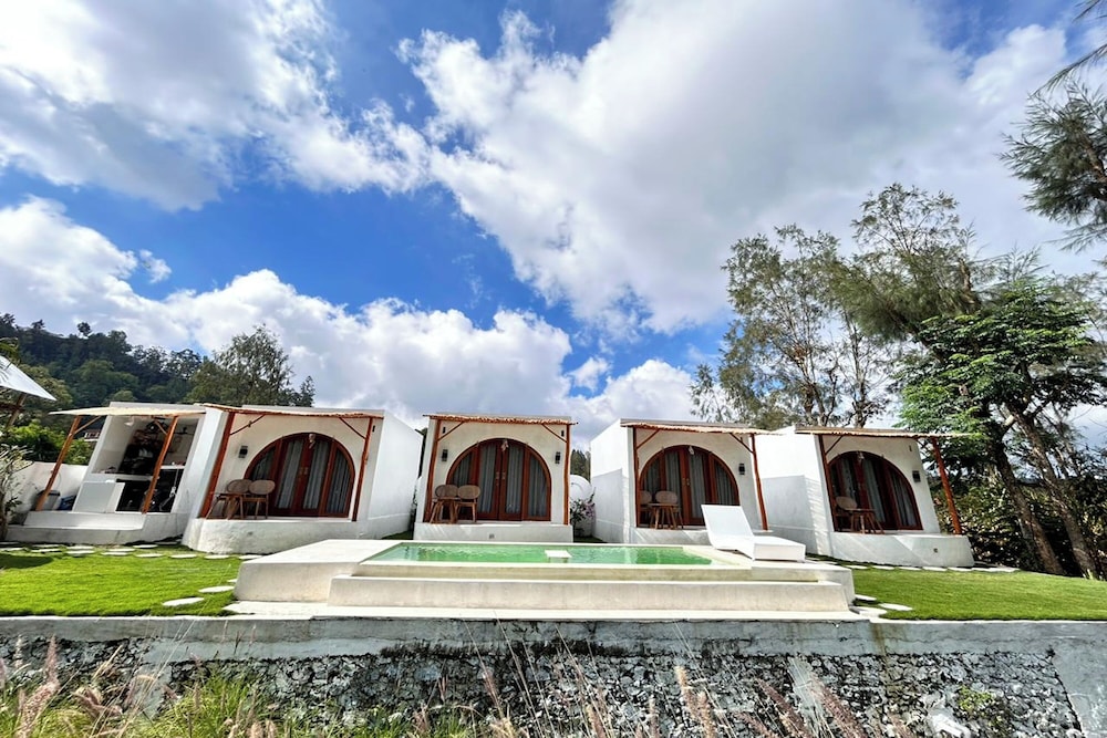 Felysia Villa III