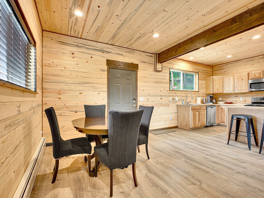 Switchback Basecamp 4 Bedroom Home