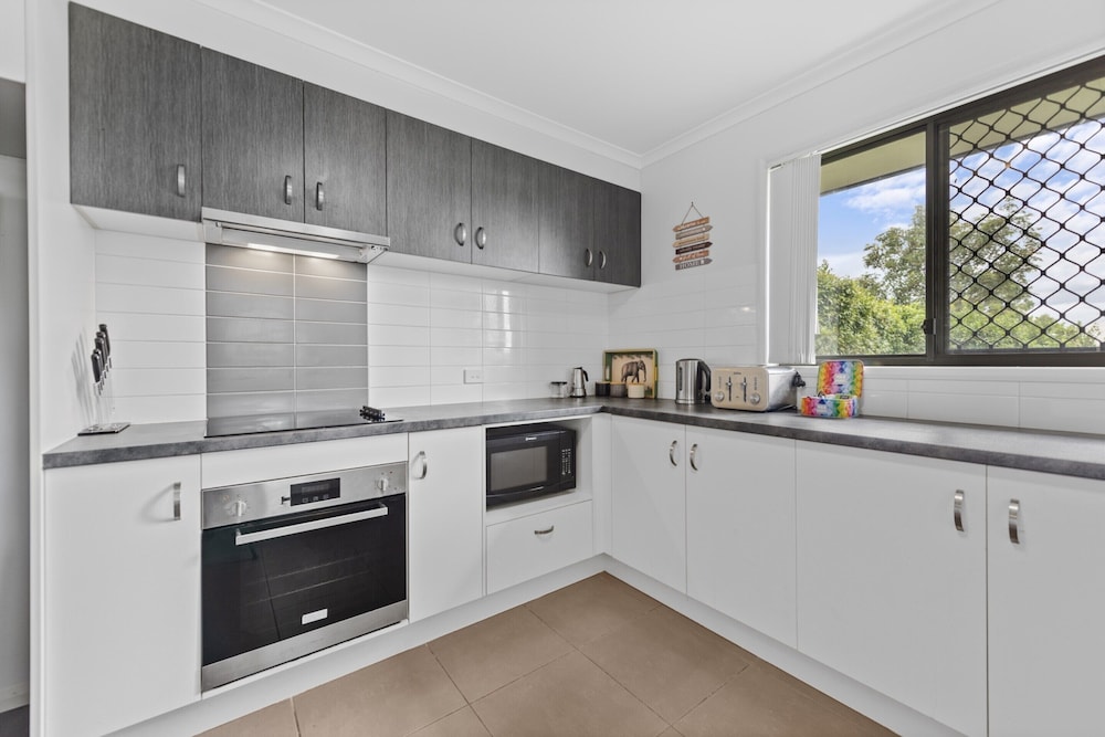Charming 3-bed Home On Sunshine Coast