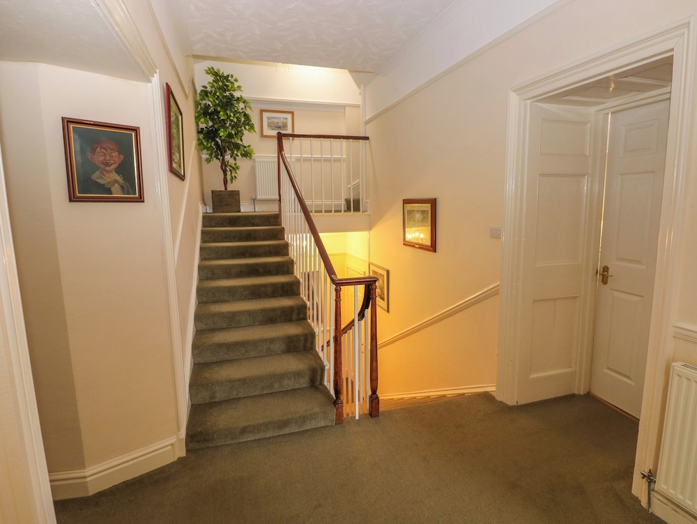 Bay View Apartment