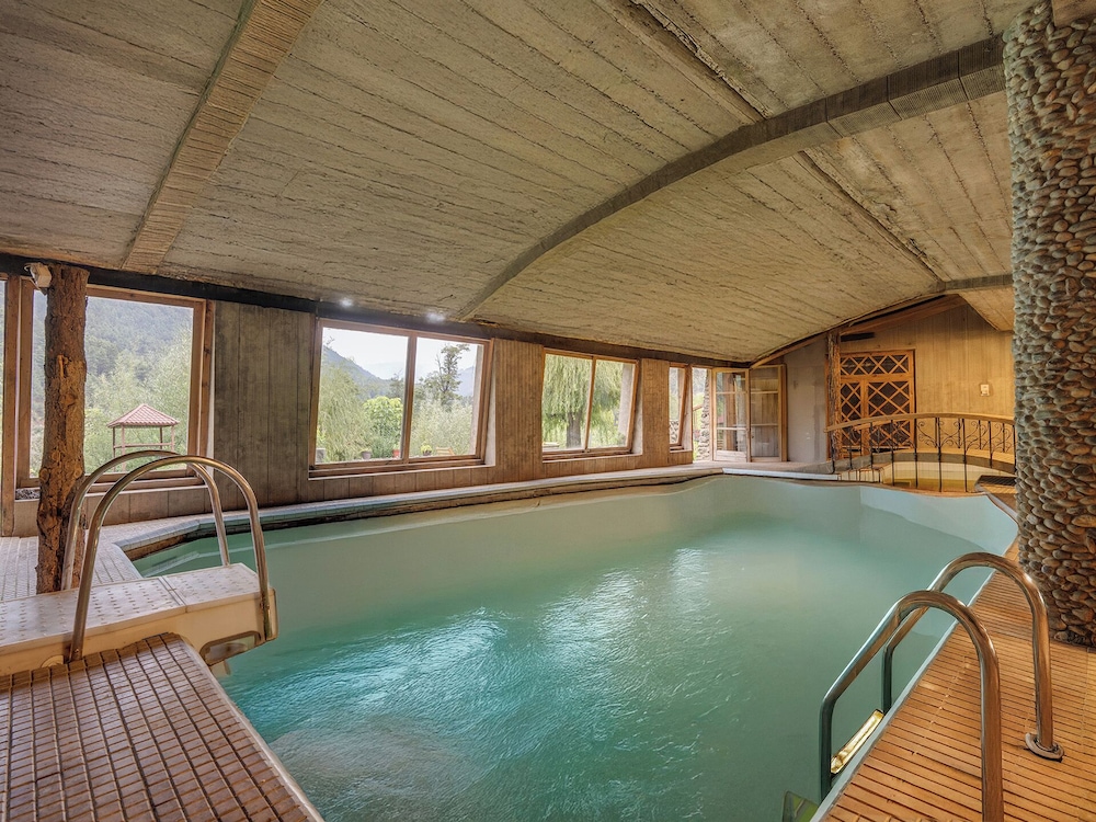Pahalgam hotel