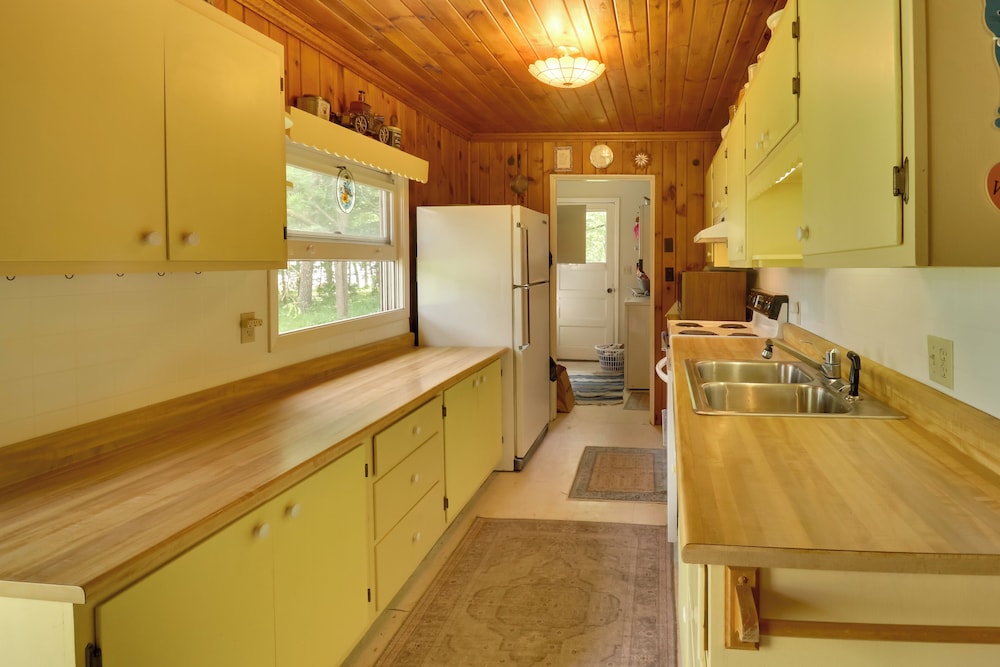 Unplug & Unwind Lakeside: Cabin in Vergas