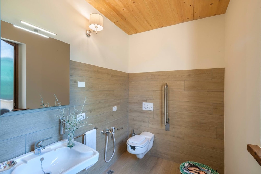 I Gelsi 12 2 by Marche Holiday Villas