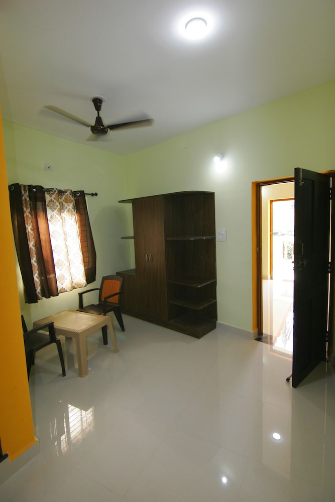 Rudra Holidays Guest House
