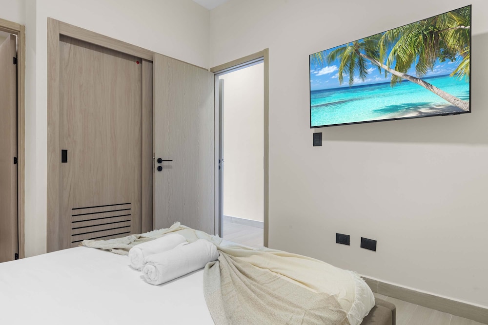 NOK Modern 1BR Apartment With Terrace in Vistacana