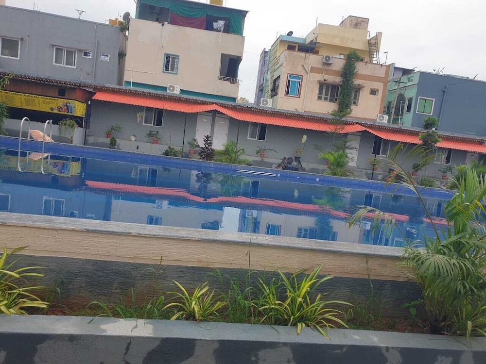HIMALAYA POOL & RESORT