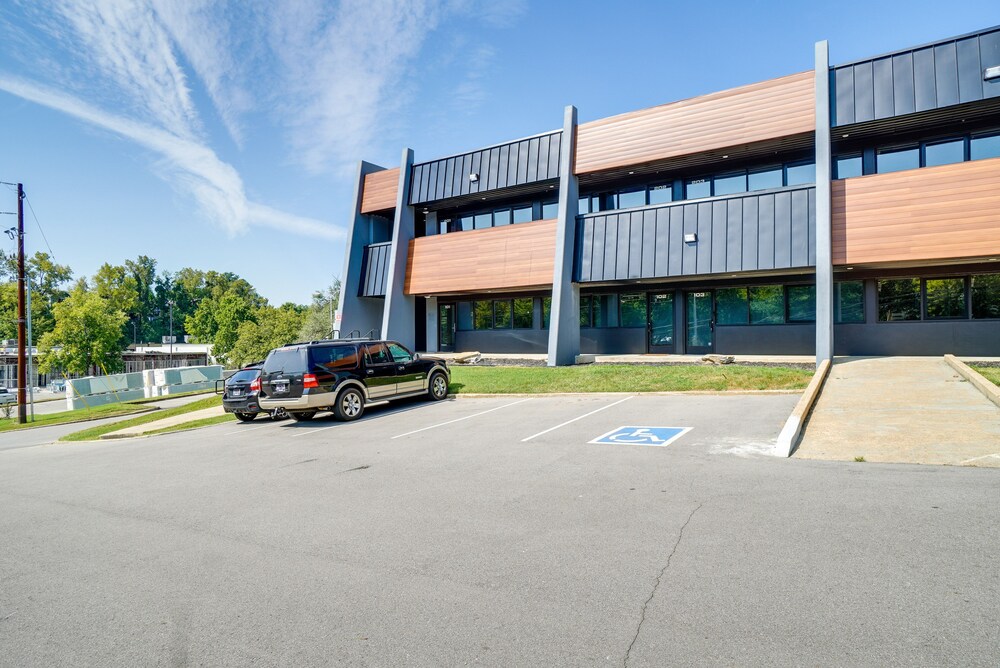 Modern Nashville Studio 5 Mi to Downtown! - Property Image 4