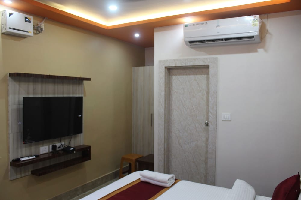 Hotel MJR - Free Pickup and Drop Temple, Sea Beach & Puri Railway Station