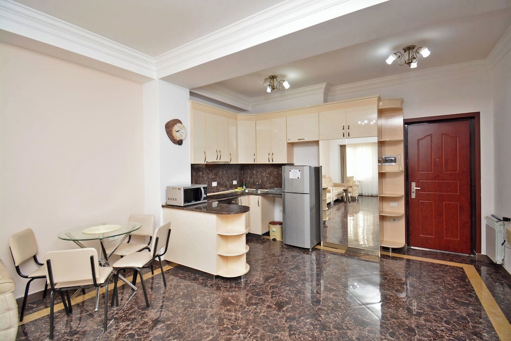 Apartments by Luxe Group BU944