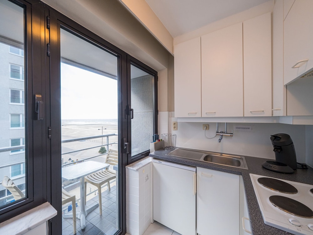 Cozy Studio With Terrace and sea View