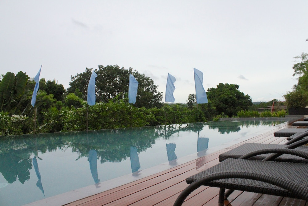 Ocean Suites Boutique Hotel