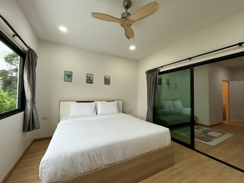 Hill Bay Suites