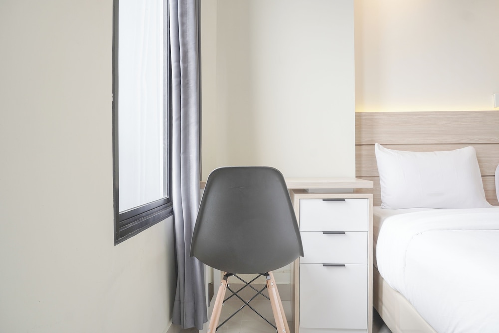 Cozy Studio At 32Th Floor Evenciio Margonda Apartment