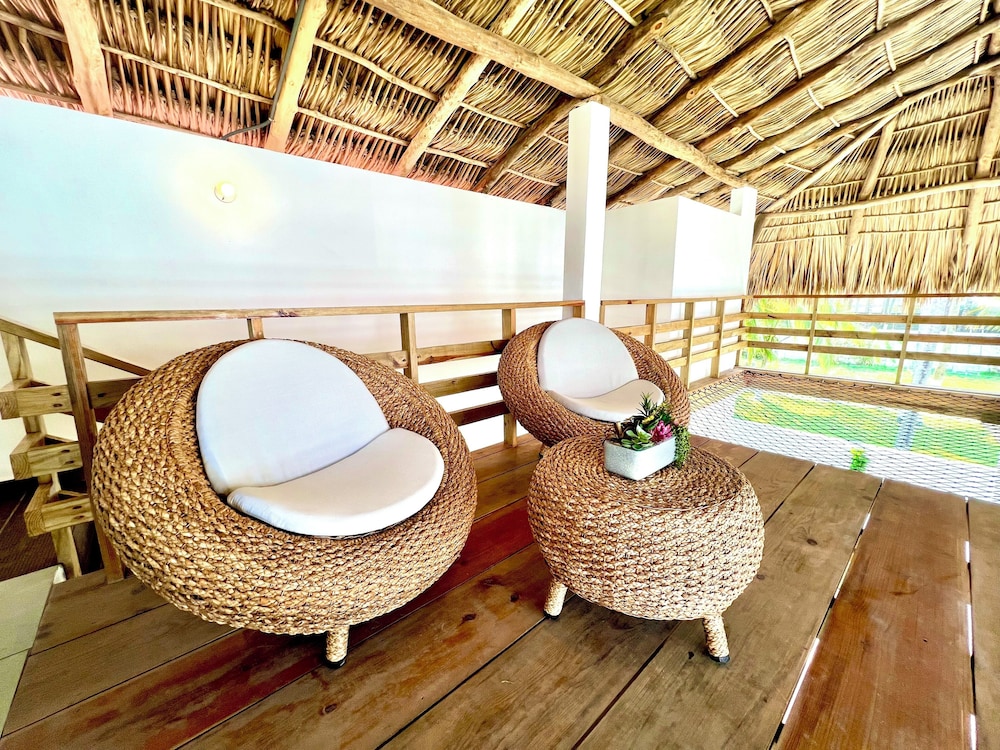 Oceanfront Villa in Amatecampo Beach