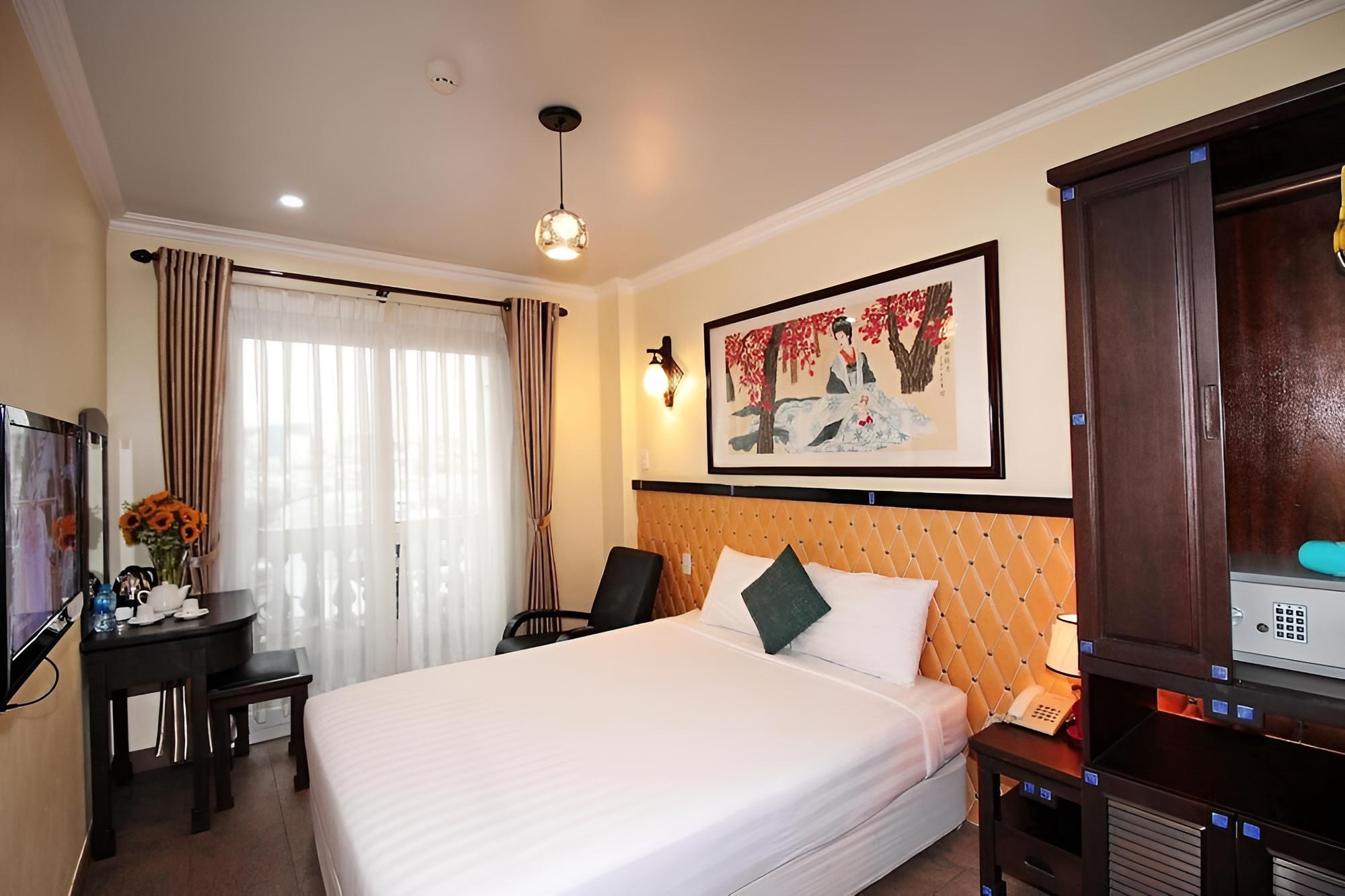 Lam Hotel