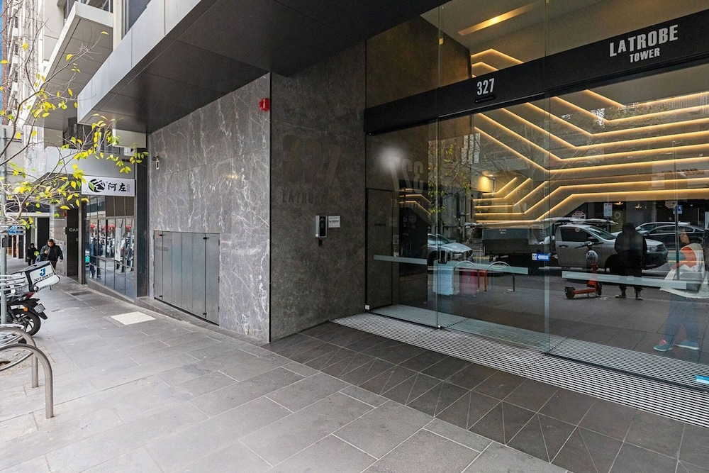 A Comfy & Stylish Apt Near Melbourne Central & QV