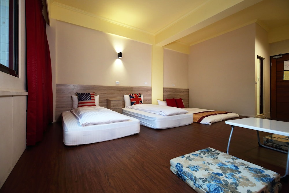 Corner House - Hostel