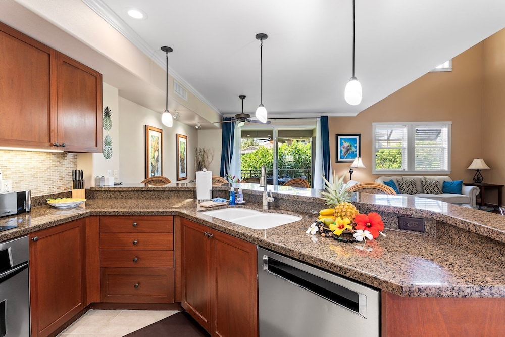 Serene Location - Excellent Resort Amenities - Oceanfront-vrkcv
