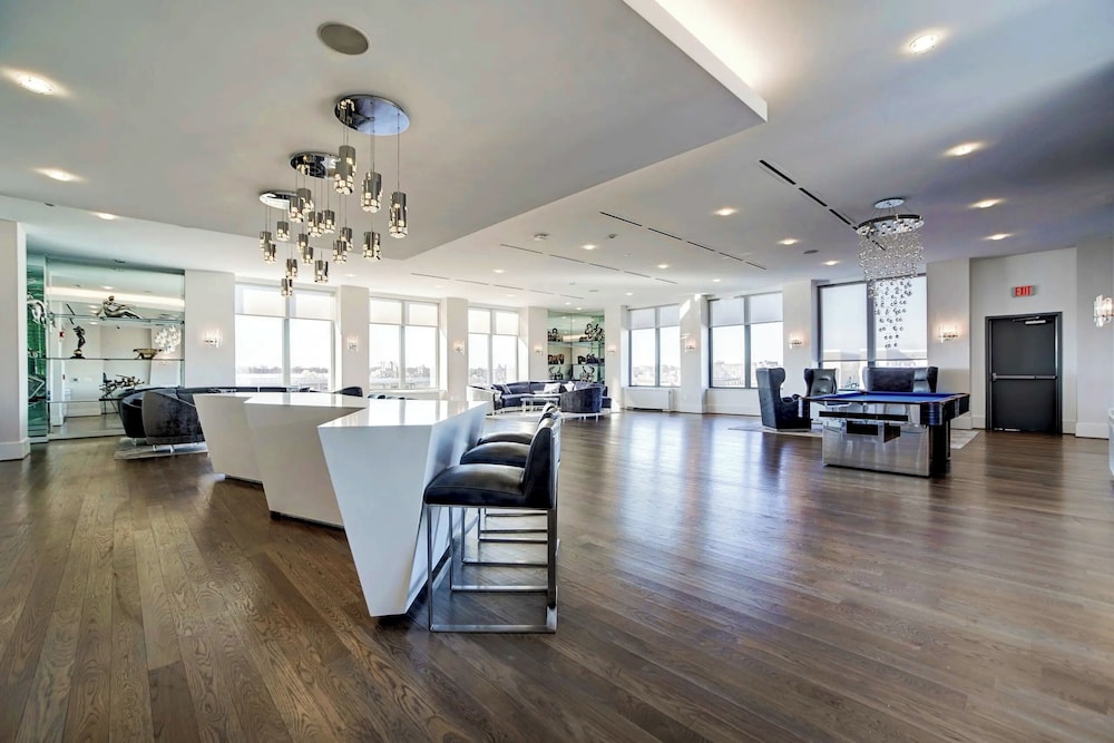 Prime Crystal City Apartments