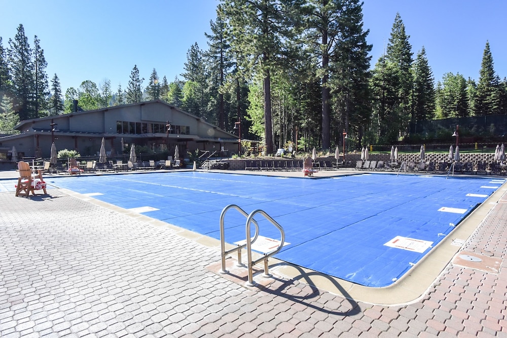 Lake Tahoe Vacations - 4025 Ski Trails - Property Image 17
