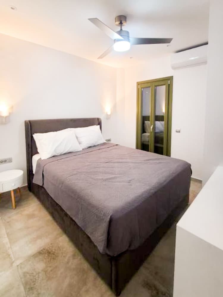 Ampelas Nostalgia Escape-poseidon Gem in Paros