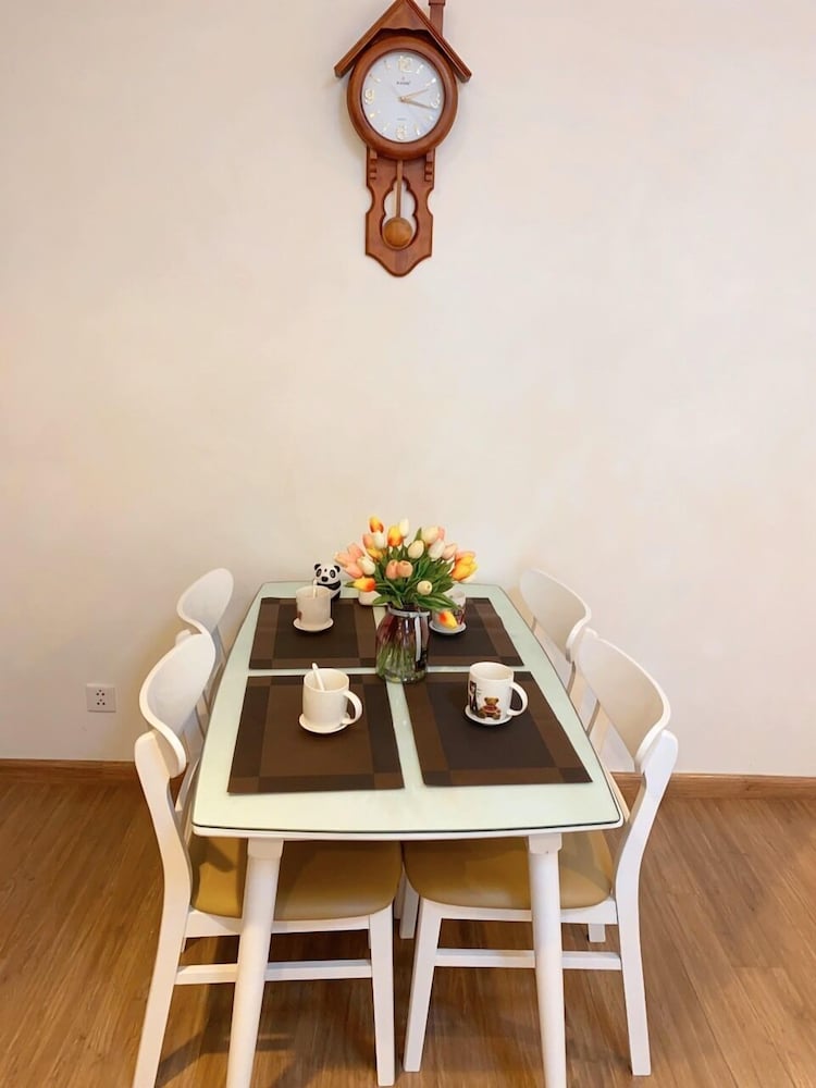 Bom Homestay Vinhomes Times City