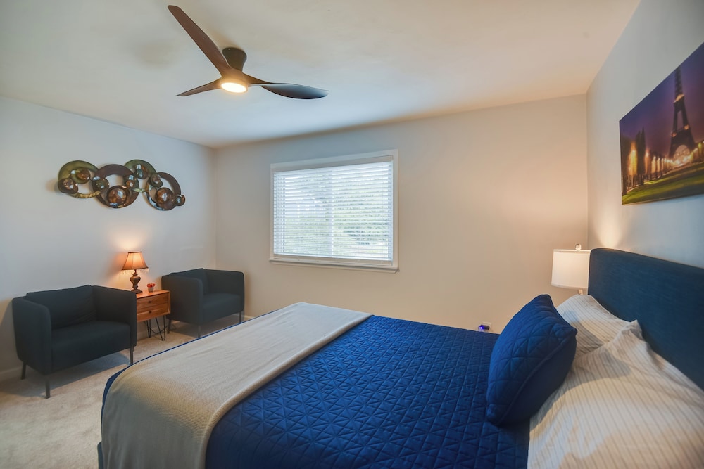 Easy Beach Access: Duplex 1/2 Mi to Chesapeake Bay