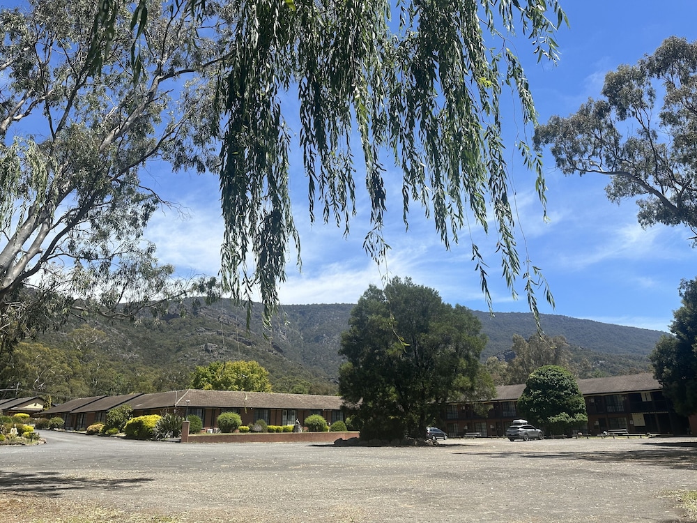 COUNTRY PLAZA HALLS GAP