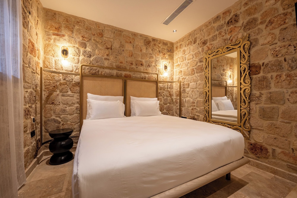 Belmondo Süitler - Image 30