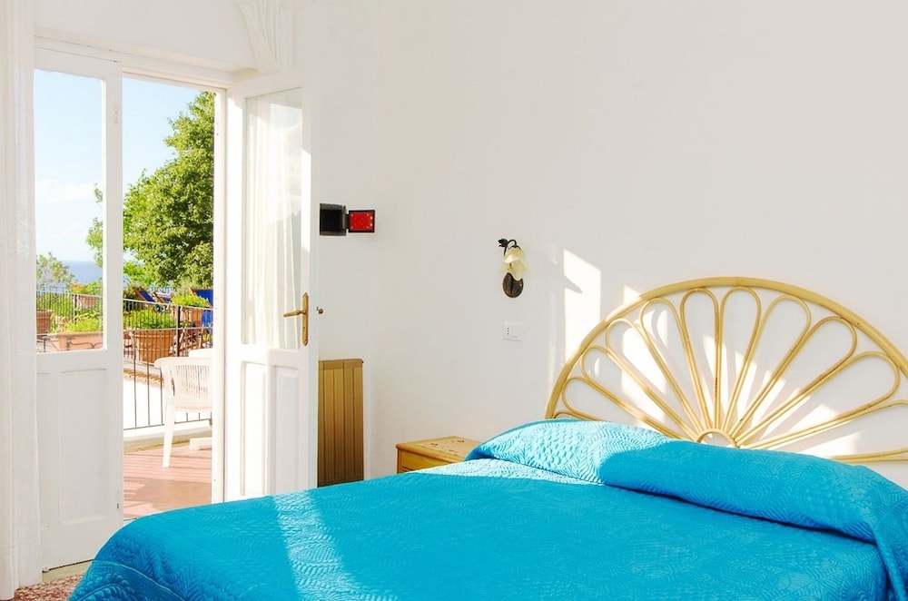 Villa Raffaela B&B
