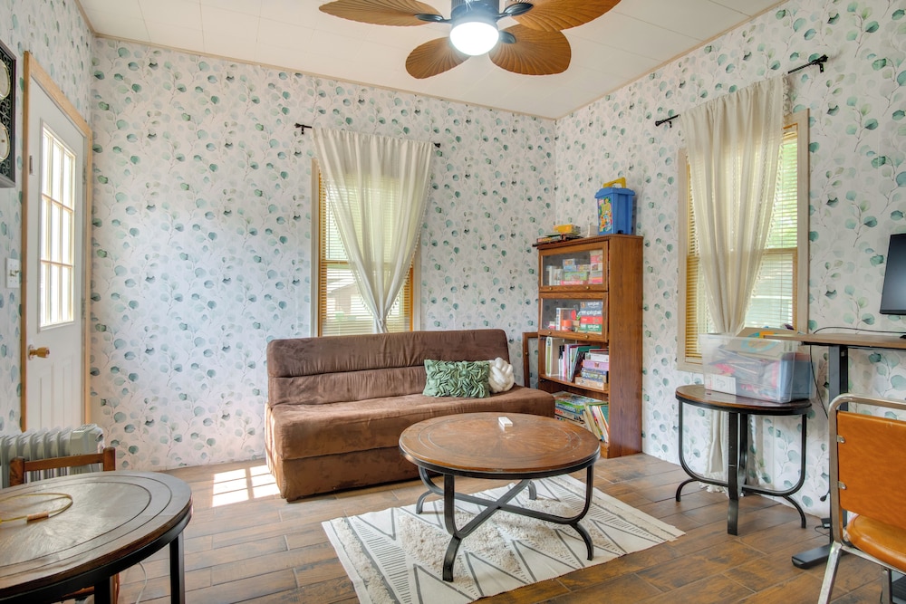 Deck & Spacious Yard: Family Home in Rock Rapids!