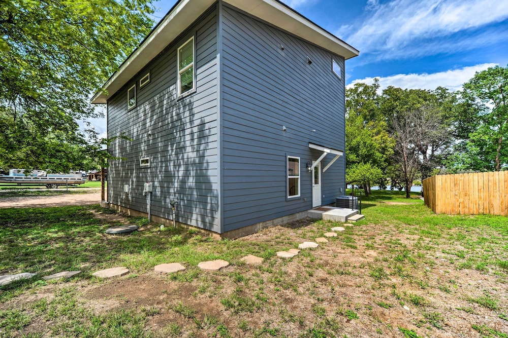 Cozy Casita & Cabana on Lake Marble Falls!