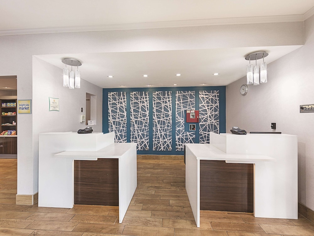 La Quinta Inn Suites by Wyndham Central Point - Medford - Property Image 24