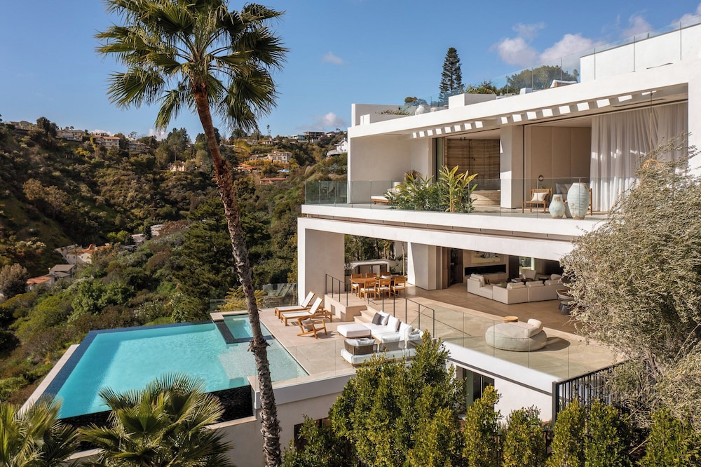 Stradella Mansion - Epitome of Luxury Living in This Breathtaking Bel Air Estate