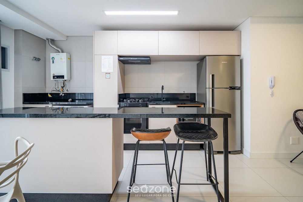 Modern duplex w/jacuzzi 240m beach JRR410