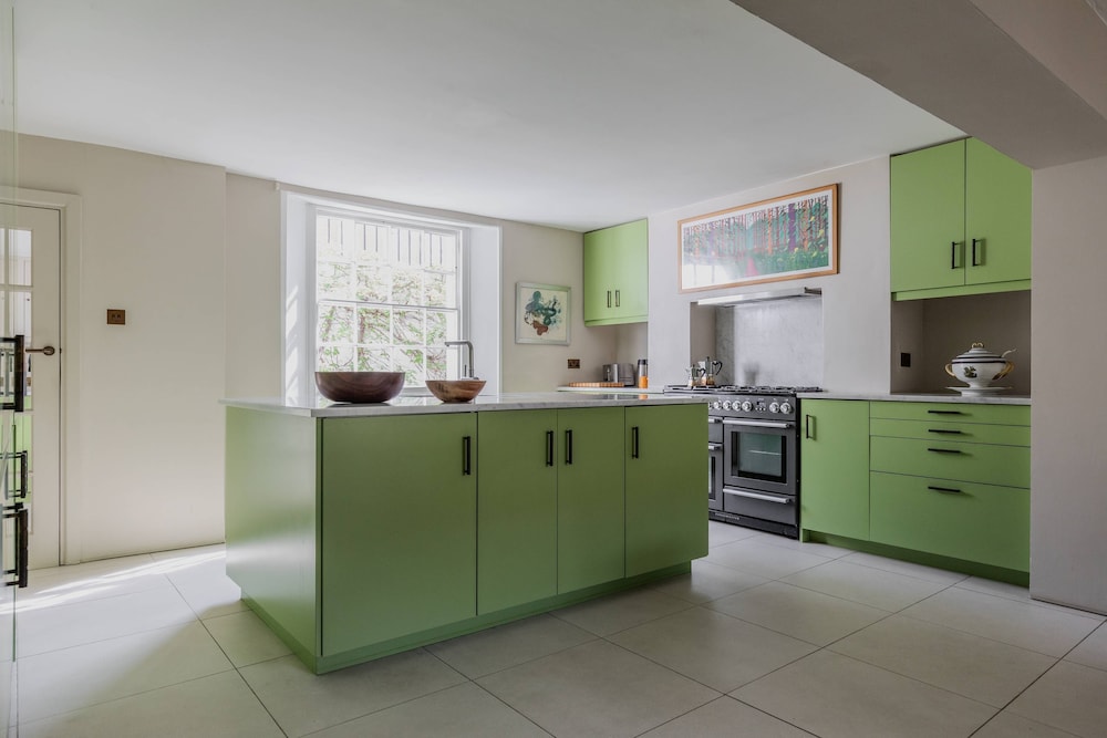 Hemingford Road IV by Onefinestay