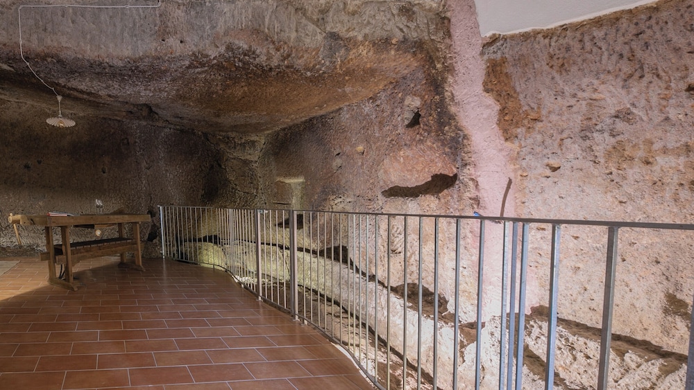 Sardinian Gallery Fonte