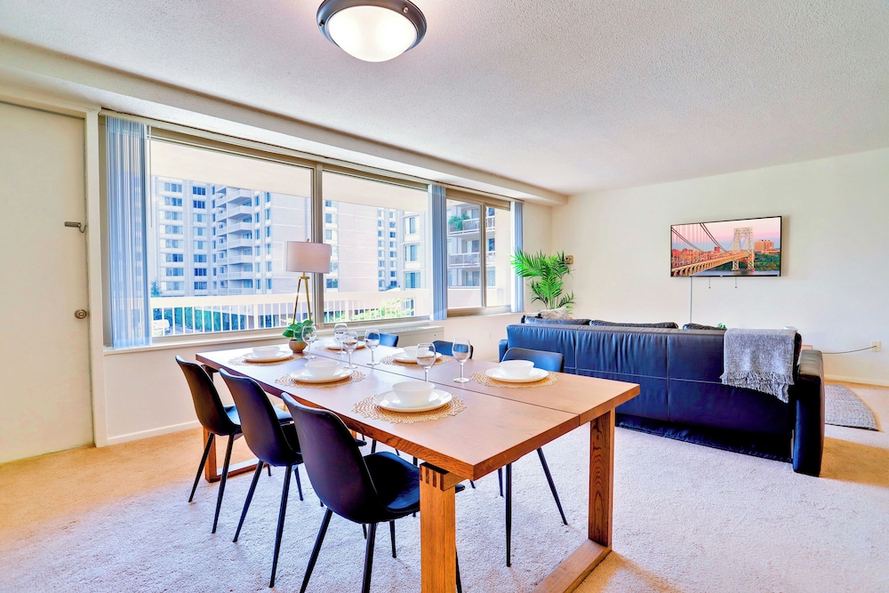 Prime Crystal City Apartments