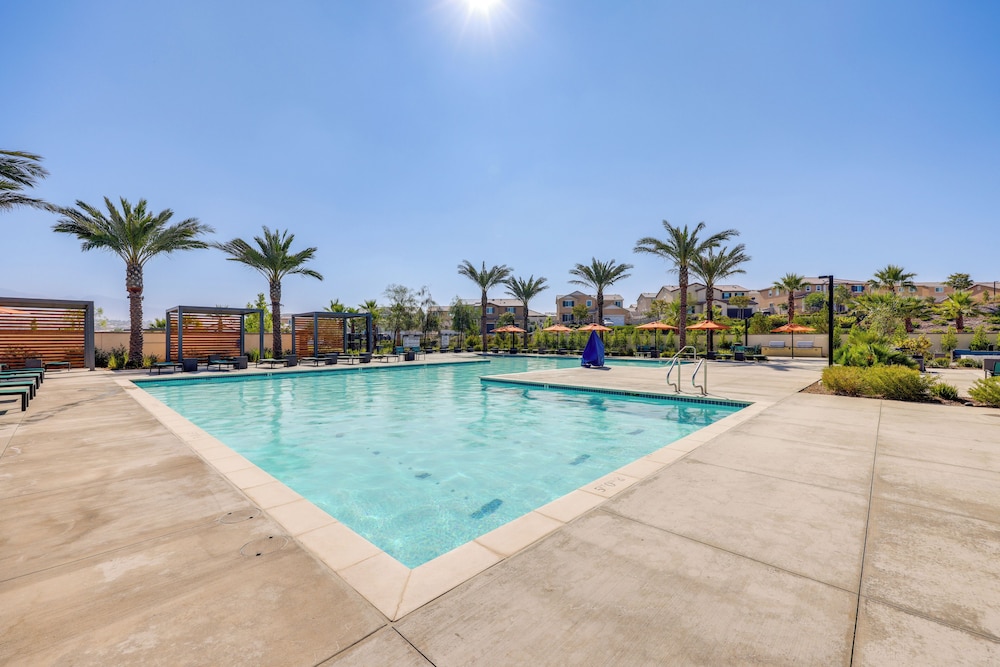 Pool Access & Mtn Views: Family Haven in Beaumont!