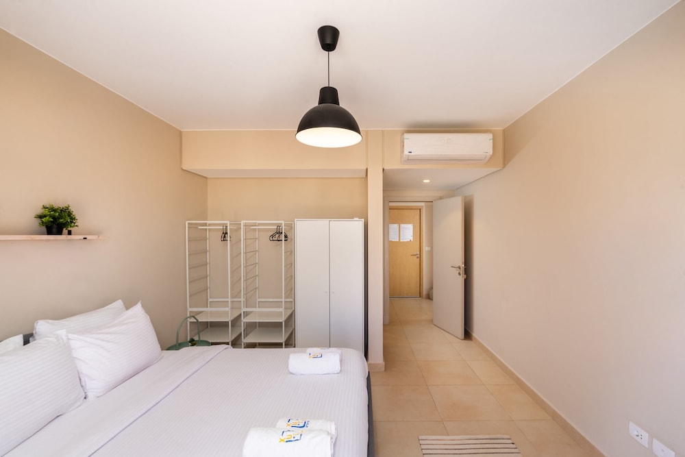 Xuru Stays I Roomy & Relaxed 1bdr @ Mangroovy Free Beach & Pool