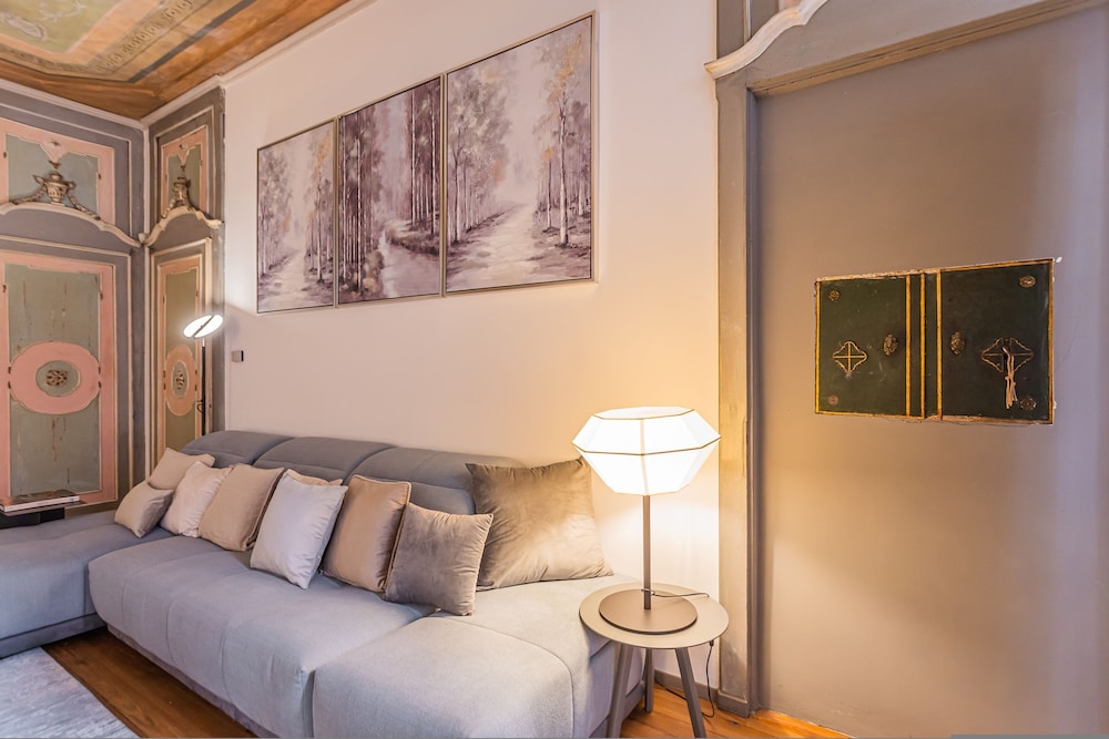 Rovelli 41 in Como With 2 Bedrooms and 3 Bathrooms