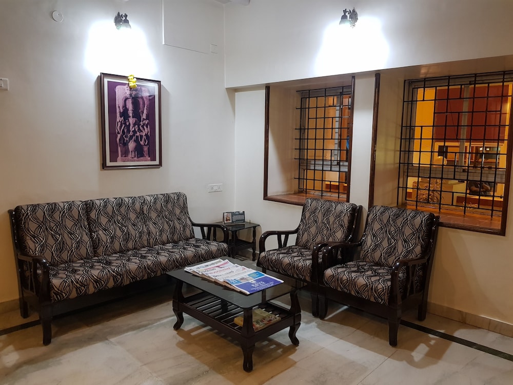 Sri Kumara Lodge view 3