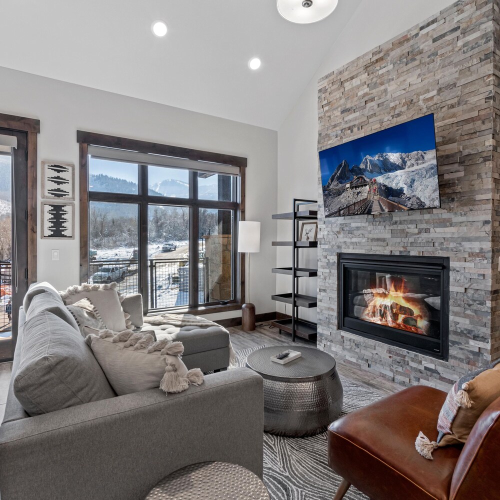 Blackstone 306 in Park City view 2