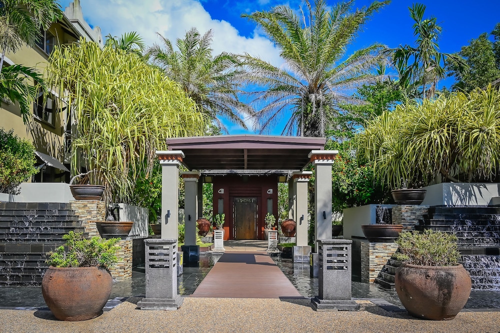 Tropical Gardens - Resort 9 Pools Gym