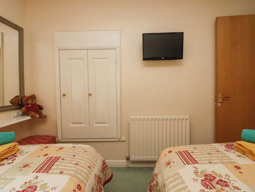 Storrs Lodge